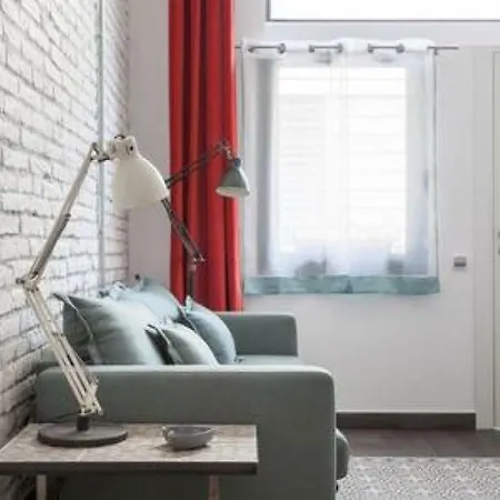 Stylish Apartment With Terrace For Couple Or Family Barcelona Exterior photo